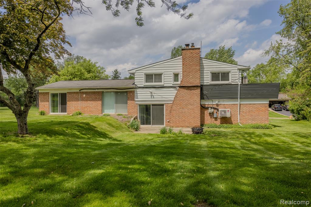 2862 Rossmoor Circle, Bloomfield Hills, MI 48302 — Photo 47