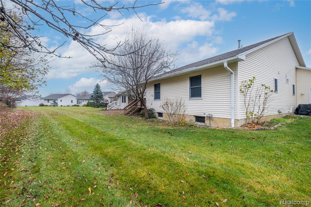 7352 Cross Creek Drive, Swartz Creek, MI 48473 — Photo 28