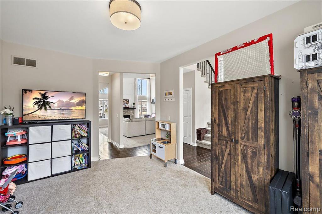 930 CROSS Street, Oxford, MI 48371 — Photo 12