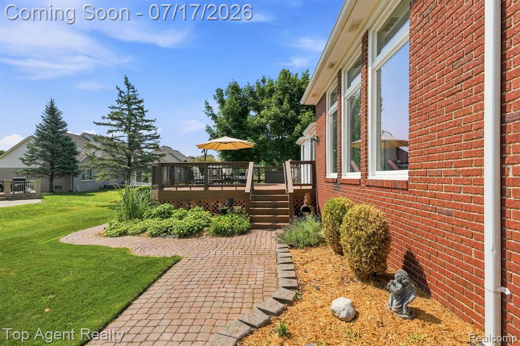 42316 Locklin Drive, Sterling Heights, MI 48314 — Photo 54