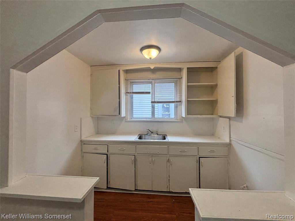 15785 Pinehurst Street - Photo 4