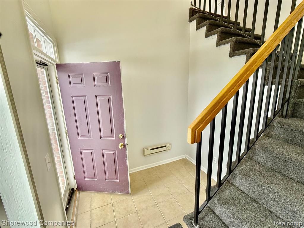 46116 Rhodes Drive, Macomb, MI 48044 — Photo 2