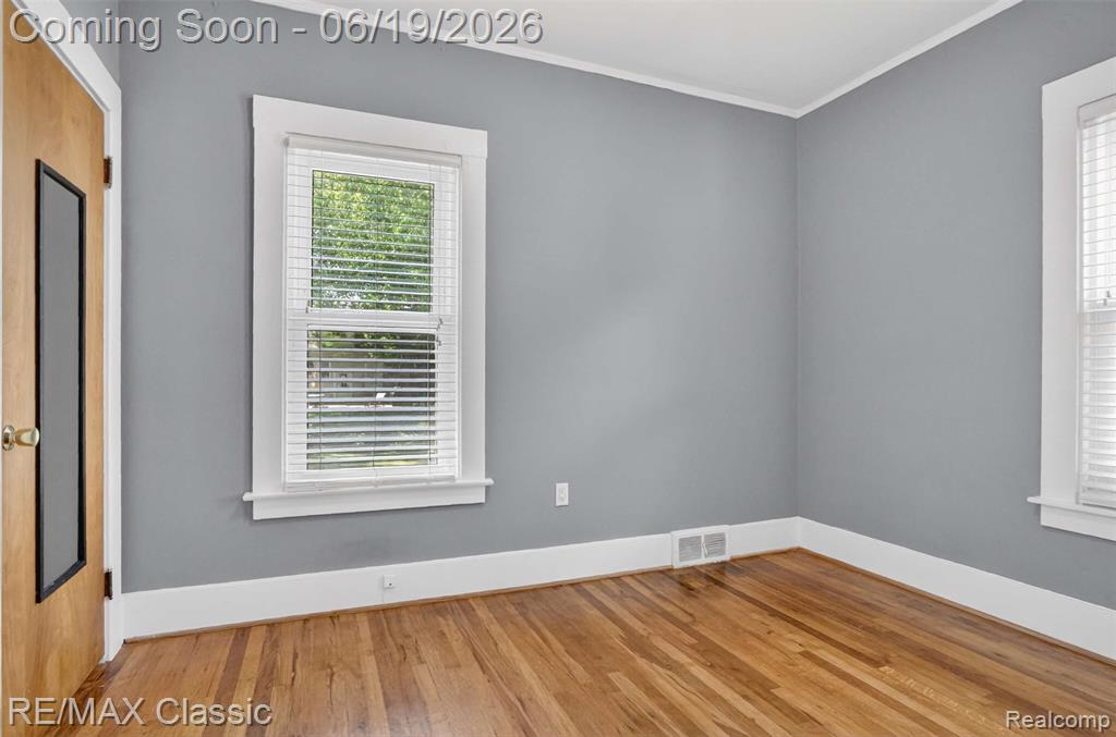 561 W Saratoga Street, Ferndale, MI 48220 — Photo 22