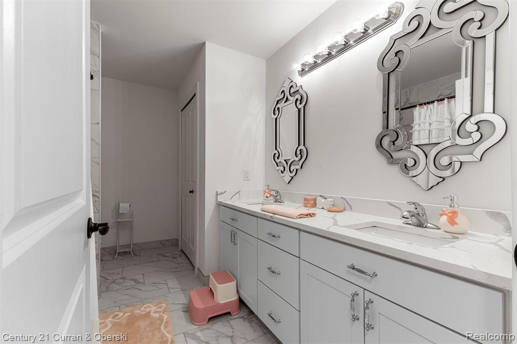 14079 Cobblestone Court, Belleville, MI 48111 — Photo 26