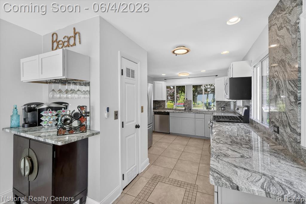 3946 Lakeshore Drive, Newport, MI 48166 — Photo 25