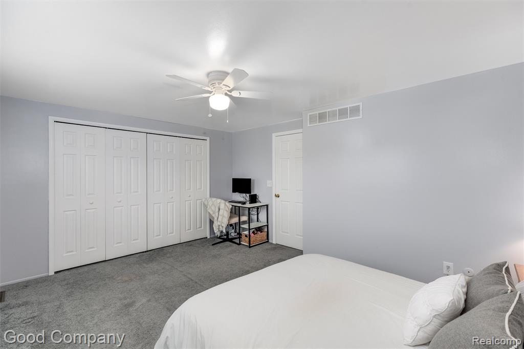 42146 Farragut Court, Northville, MI 48167 — Photo 17
