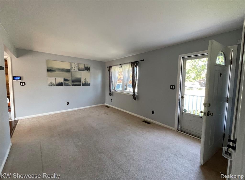 451 Gamma Road, Walled Lake, MI 48390 — Photo 8