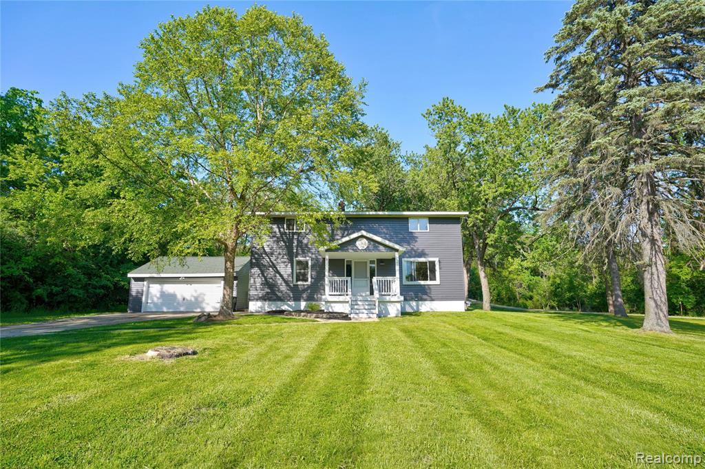 1460 W Silverbell Road, Lake Orion, MI — Photo 4