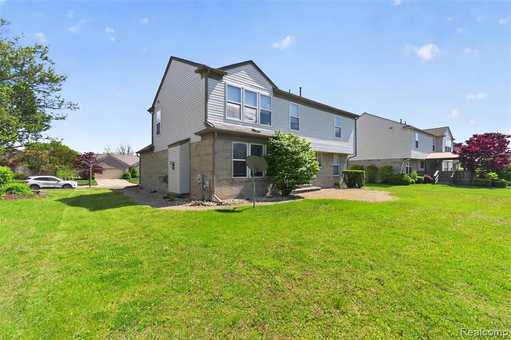 4642 Pond Run, Canton, MI 48188 — Photo 48