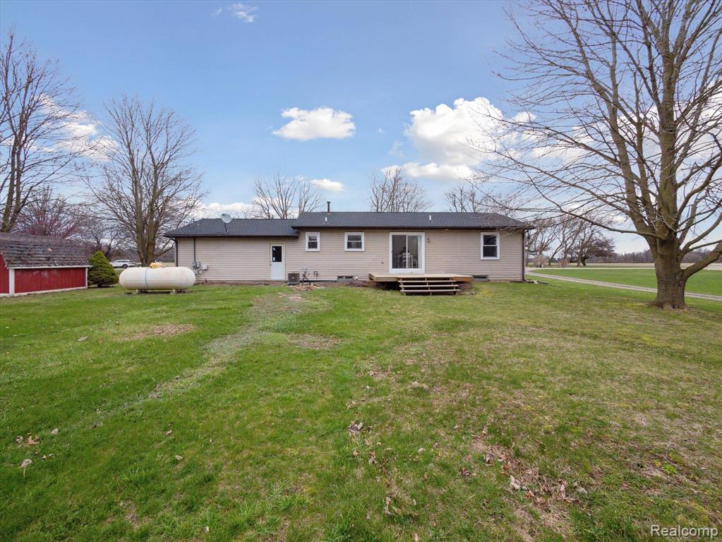 5469 HOGBACK Road, Fowlerville, MI 48836 — Photo 30