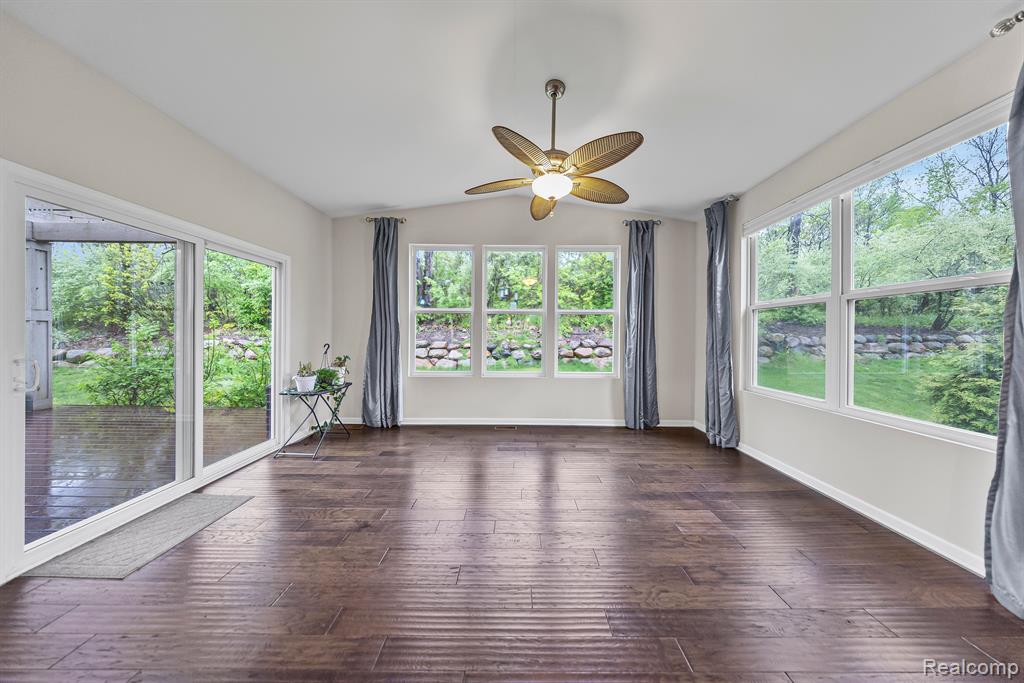 4732 TANGLEWOOD Lane, Lake Orion, MI — Photo 15