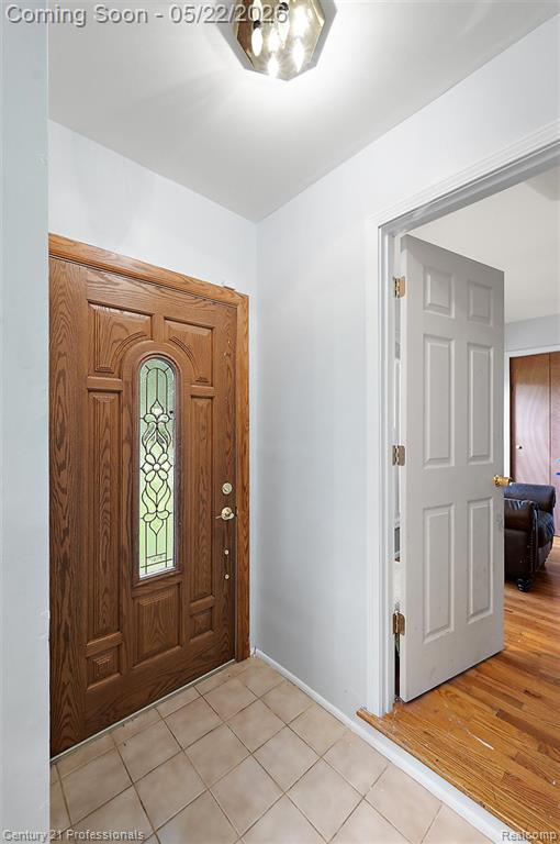 4255 Whispering Oak Drive, Flint, MI 48507 — Photo 14