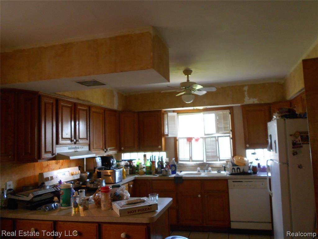 2405 Sturtevant Street, Detroit, MI 48206 — Photo 11