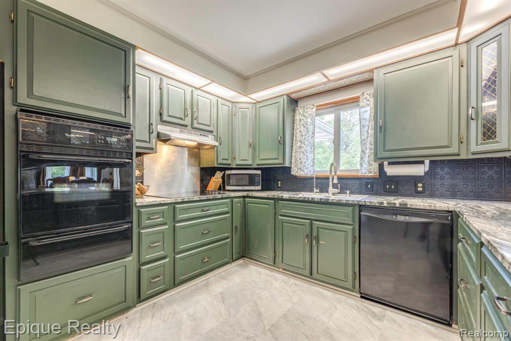 3750 Parker Road, Fort Gratiot, MI 48059 — Photo 21