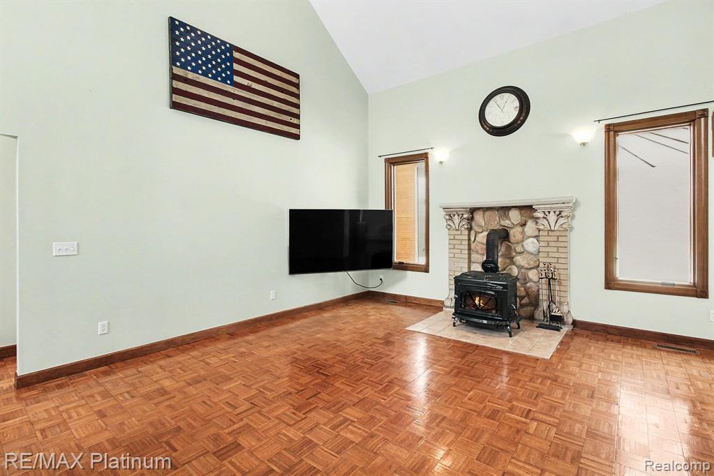 5245 FLEMING ROAD, Fowlerville, MI 48836 — Photo 2