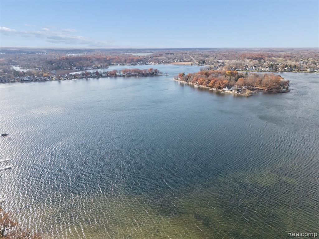 13056 Cussewago Drive, Fenton, MI 48430 — Photo 24