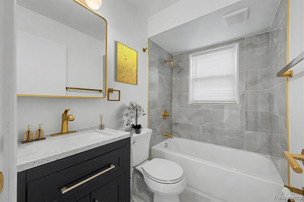 31765 Brown Street, Garden City, MI — Photo 15
