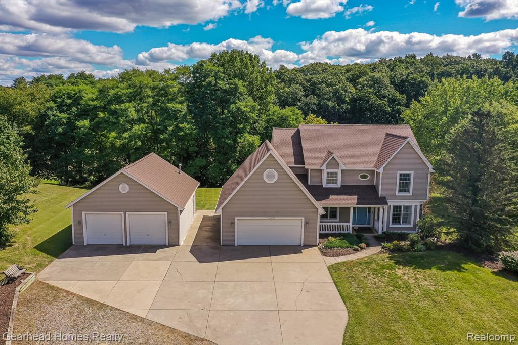 8088 Denton Hill Road, Fenton, MI 48430 — Photo 2