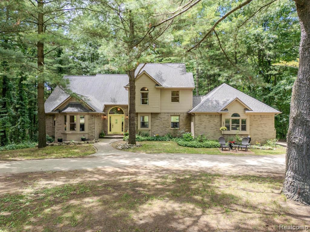 573 NAKOMIS Trail, Lake Orion, MI 48362 — Photo 5