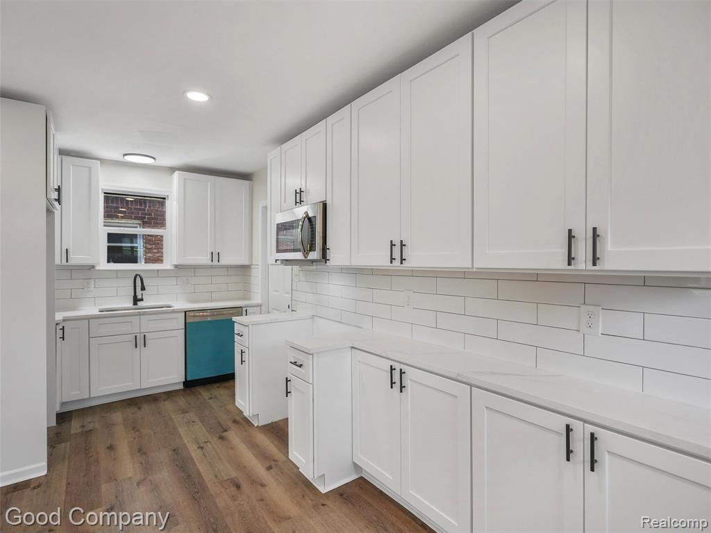 94 W Evelyn Avenue, Hazel Park, MI 48030 — Photo 8
