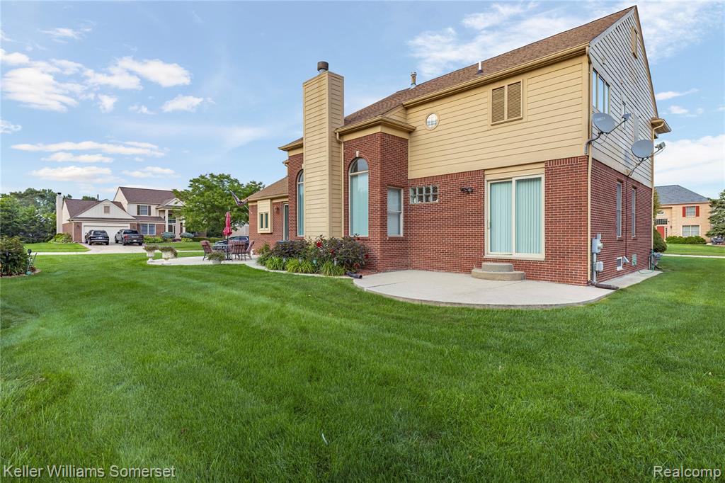 41659 Touchstone Drive, Sterling Heights, MI 48314 — Photo 48