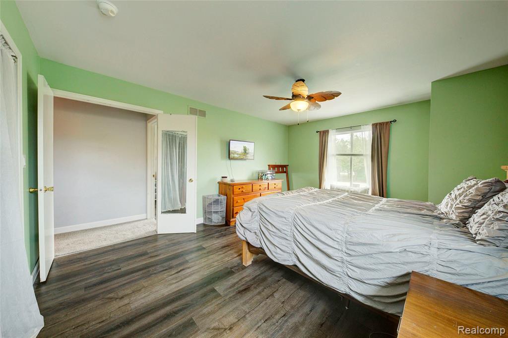 41674 BEDFORD Drive, Canton, MI 48187 — Photo 19