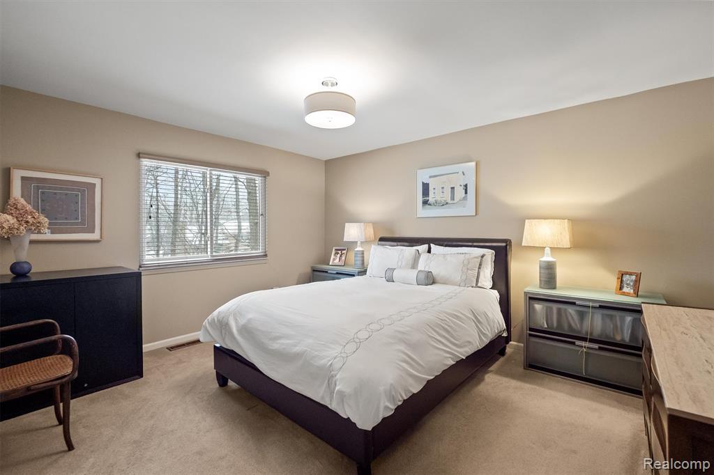 6018 Glen Eagles Drive, West Bloomfield, MI 48323 — Photo 30