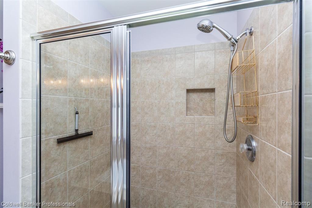 10820 Bouldercrest Drive N, South Lyon, MI 48178 — Photo 26