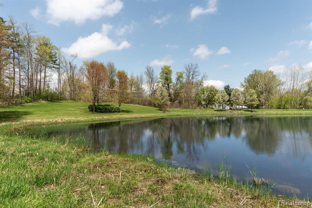 8354 CRAB APPLE Trail, Dexter, MI 48130 — Photo 54
