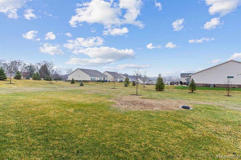 3995 ASHDALE Way, Clarkston, MI 48348 — Photo 8