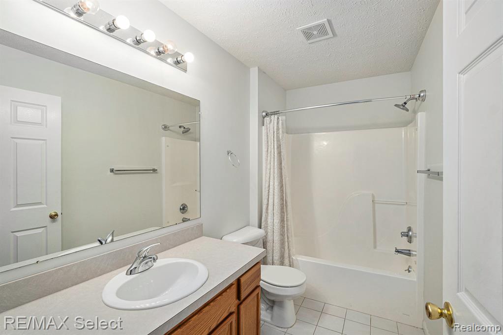 1570 Princewood Boulevard, Howell, MI 48855 — Photo 13