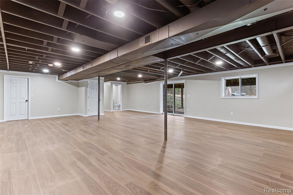 3745 Capitol Way, Highland, MI 48356 — Photo 22