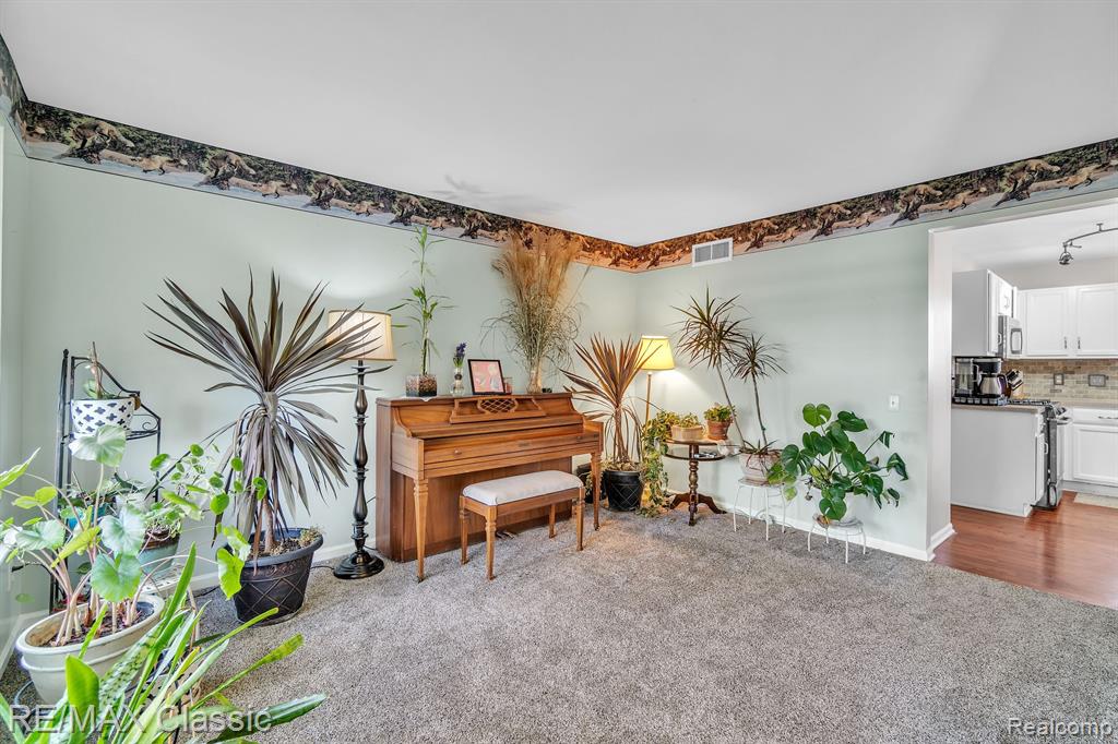 7842 BERWICK Drive, Ypsilanti, MI 48197 — Photo 10
