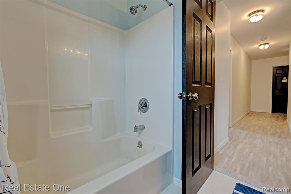 2324 Malena Lane, Oxford, MI 48371 — Photo 37