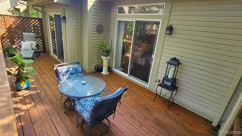 41778 WEBSTER Court, Novi, MI 48377 — Photo 24