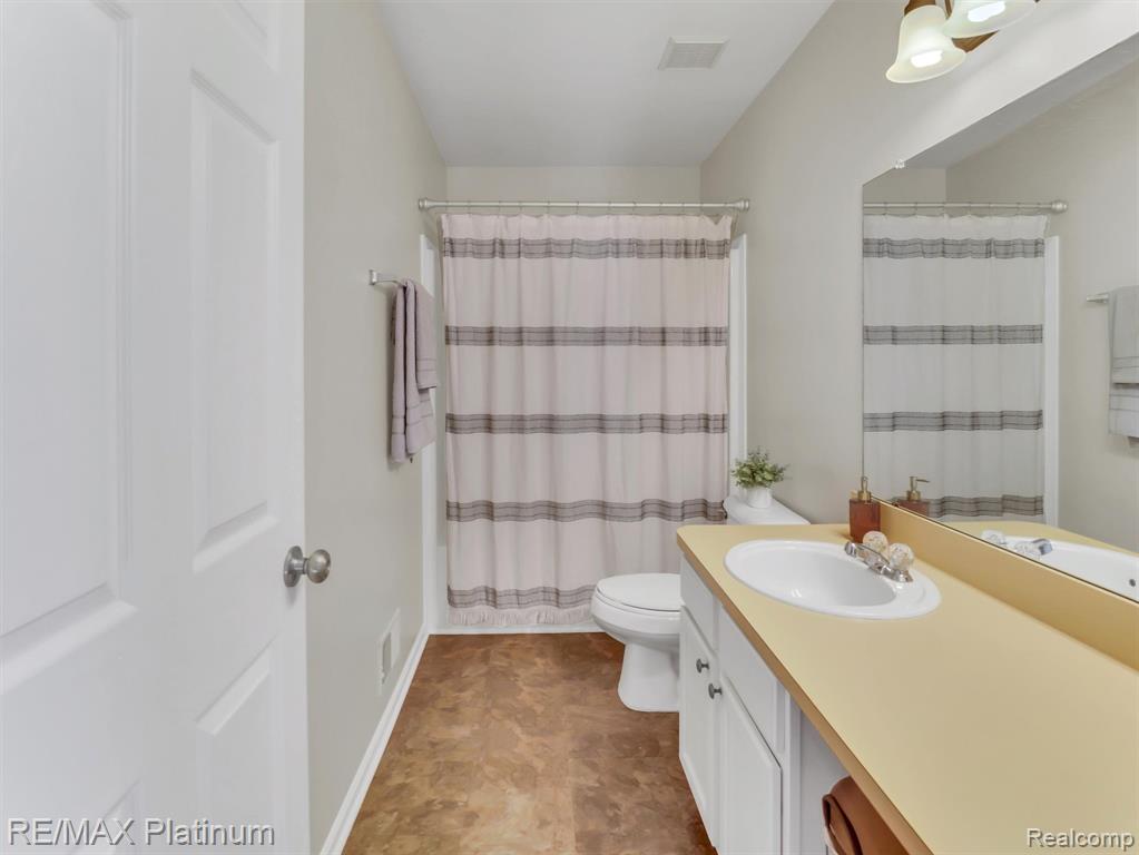42202 Milton Drive, Belleville, MI 48111 — Photo 23