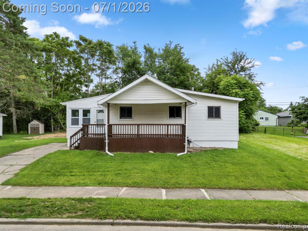 551 Nebraska Avenue, Pontiac, MI 48341 — front exterior