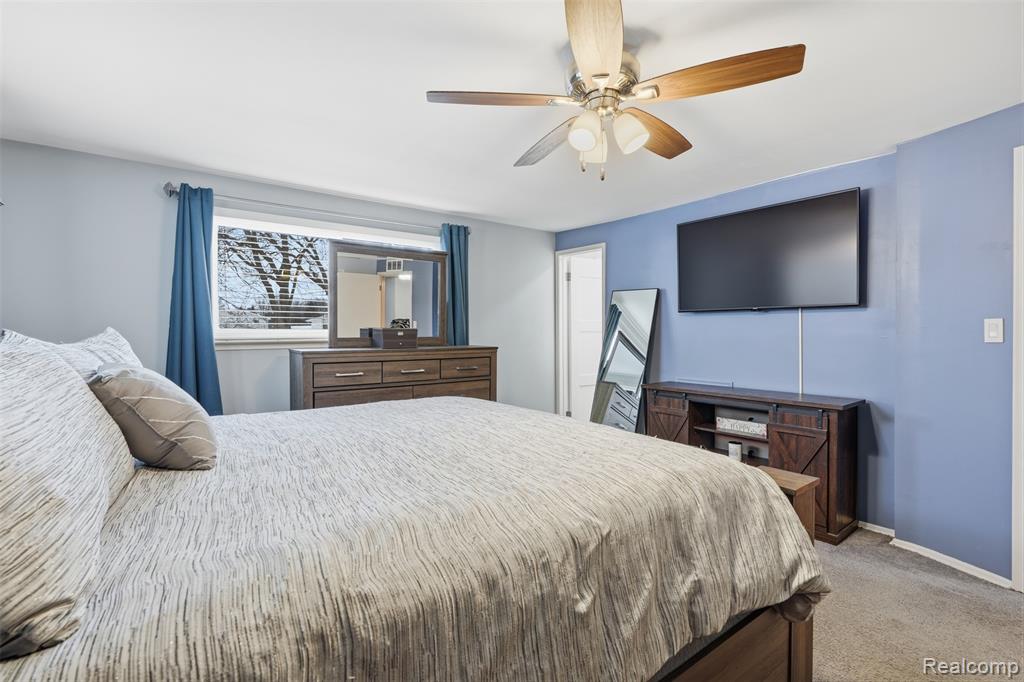5586 Wild Ridge Lane, West Bloomfield, MI — Photo 15