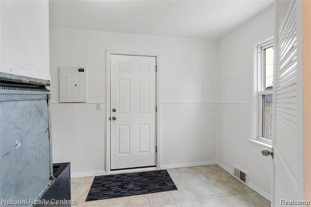 6027 Wilmer Street, Westland, MI — Photo 17