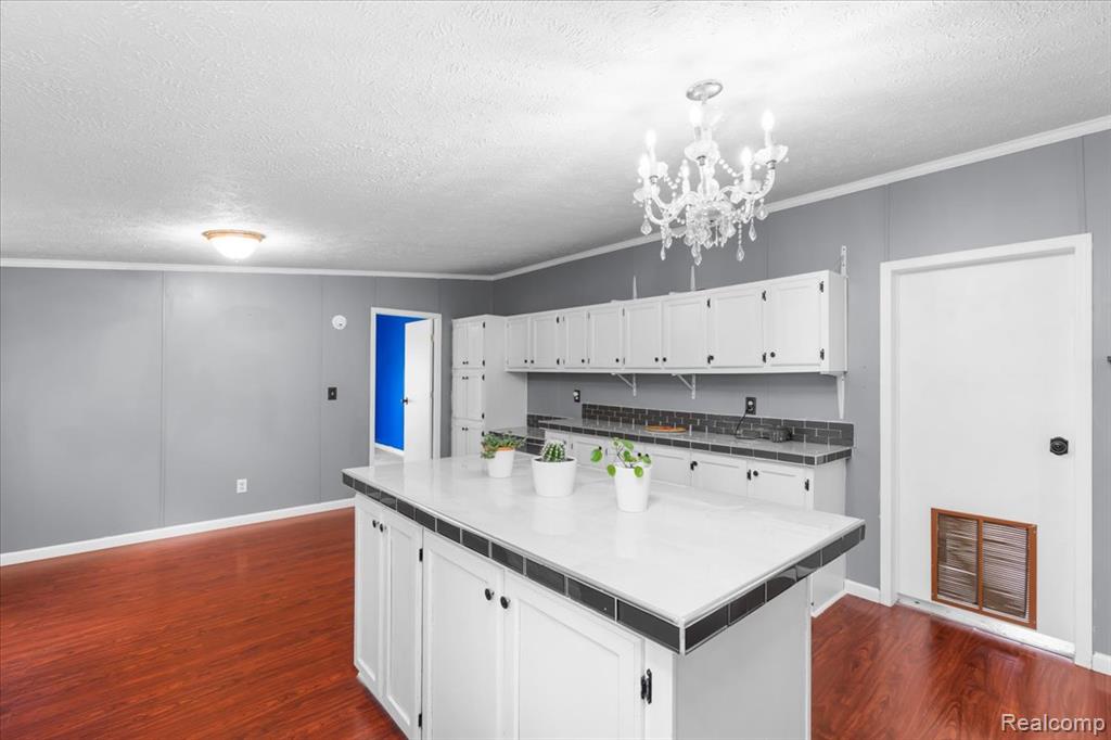 996 River Line Drive, Howell, MI 48843 — Photo 4