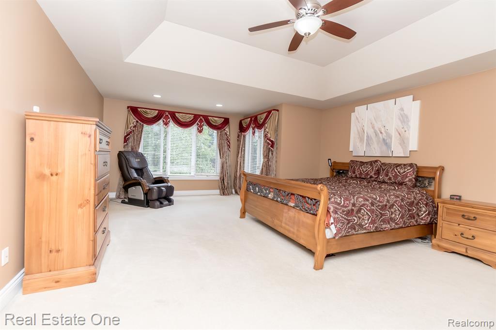 18090 Peninsula Way, Northville, MI 48168 — Photo 56