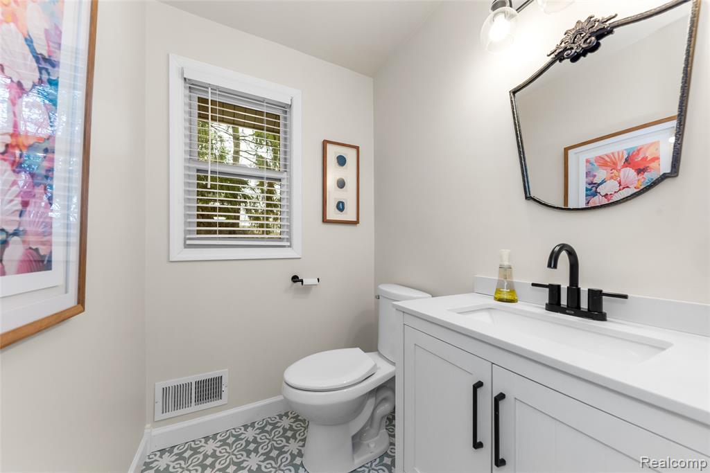4710 Whitman Circle, Ann Arbor, MI 48103 — Photo 23