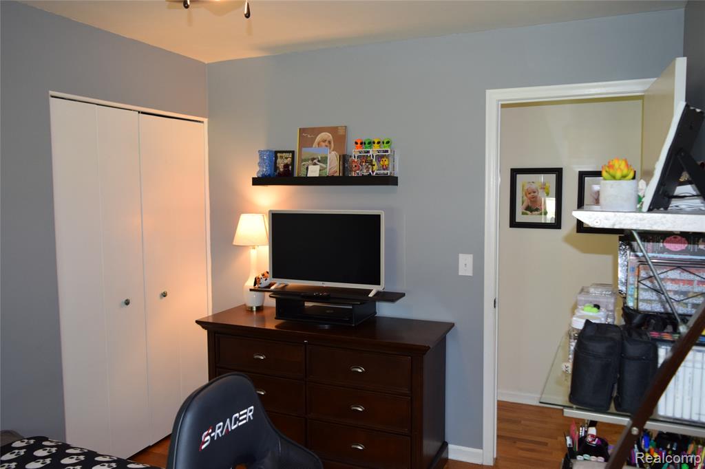 6009 Lancaster Drive, Flint, MI 48532 — Photo 22