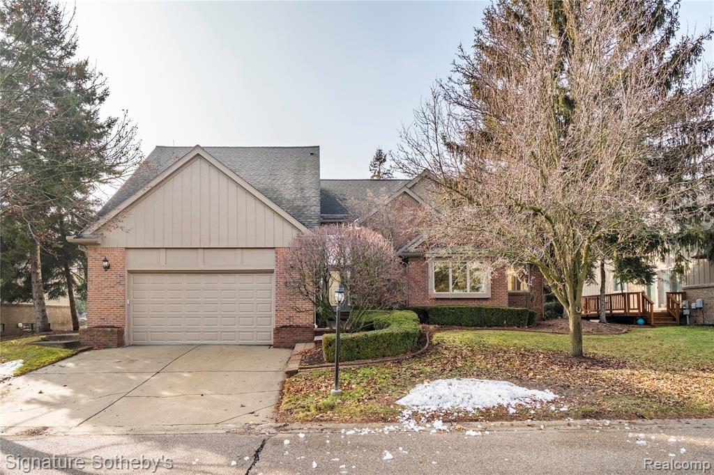 16819 Country Knoll Drive, Northville, MI 48168 — front exterior