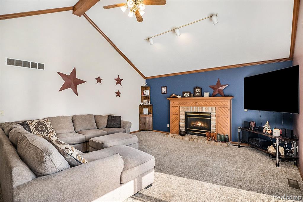 6084 Chatham Court, Grand Blanc, MI 48439 — Photo 12