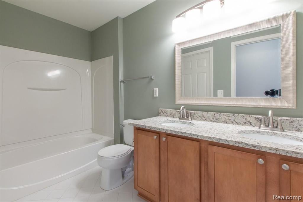 44874 Lafayette Dr., Novi, MI — Photo 36