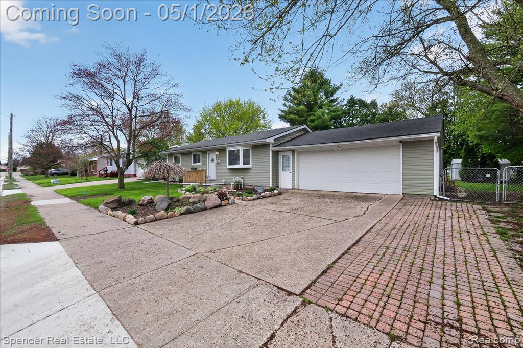 1334 1st Street, Lapeer, MI 48446 — Photo 3