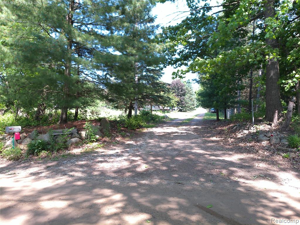 6140 McGuire Road, Fenton, MI 48430 — Photo 45
