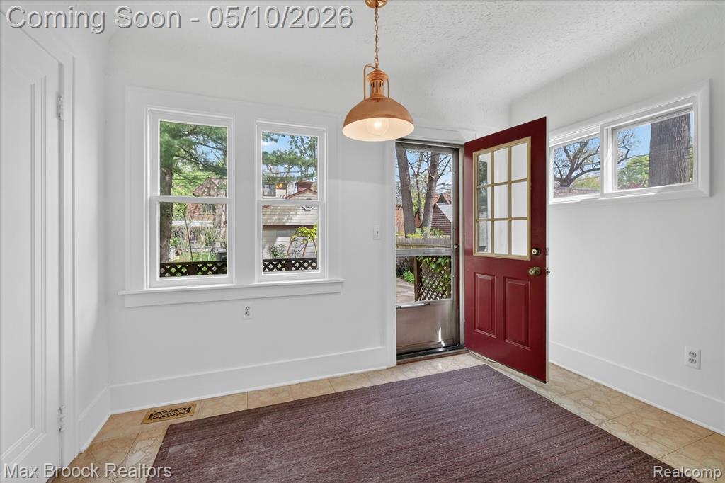 642 W Maplehurst Street, Ferndale, MI 48220 — Photo 27