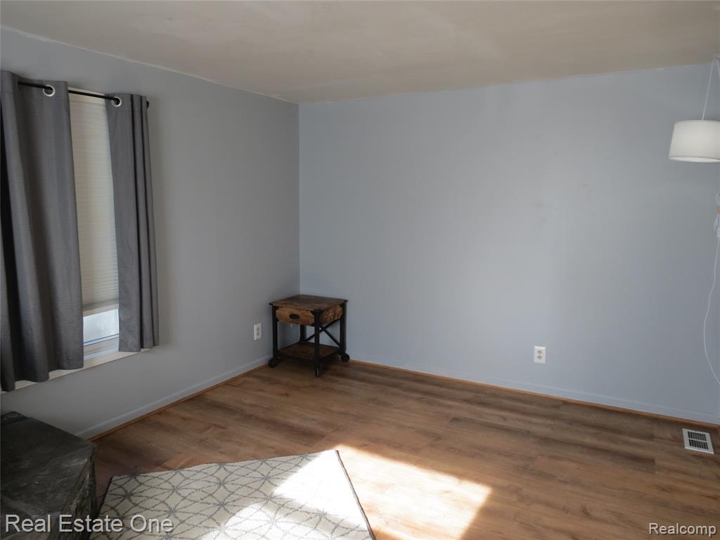 225 South Street, Fowlerville, MI 48836 — Photo 16